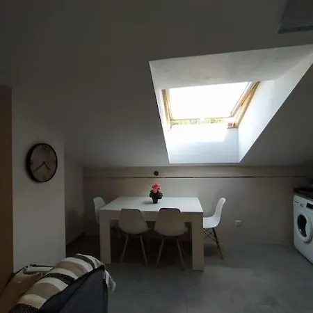 Acontecer, A Pie Del Camino De Santiago Bano