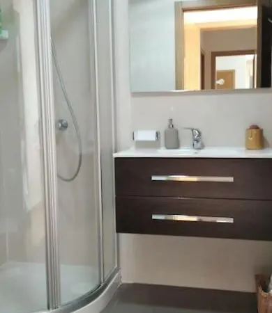 Acontecer, A Pie Del Camino De Santiago Bano